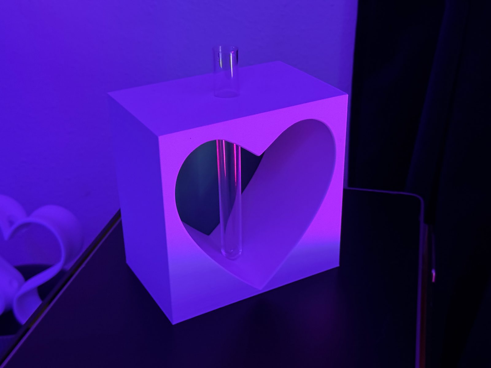 #1 Valentines Heart CutOut Vase — vue 12