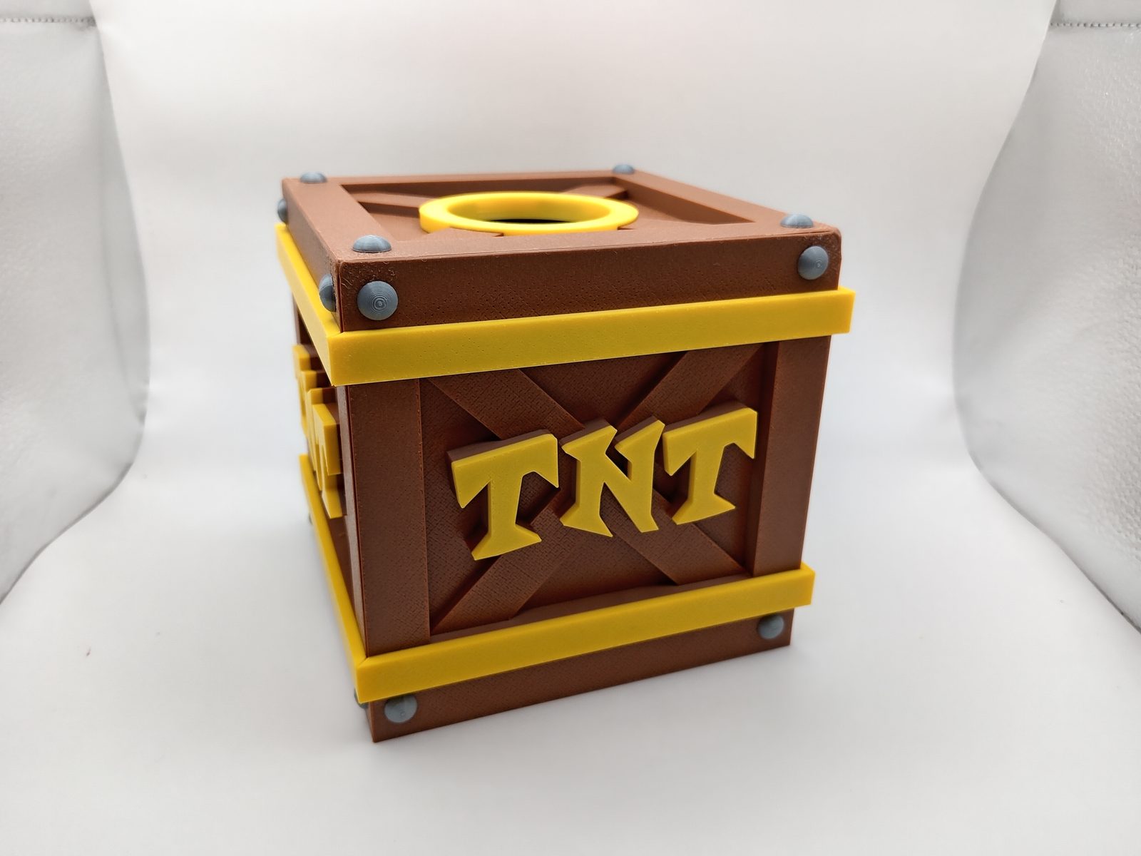 #3 TNT Crash Bandicoot - Tissue Box - Square — vue 3