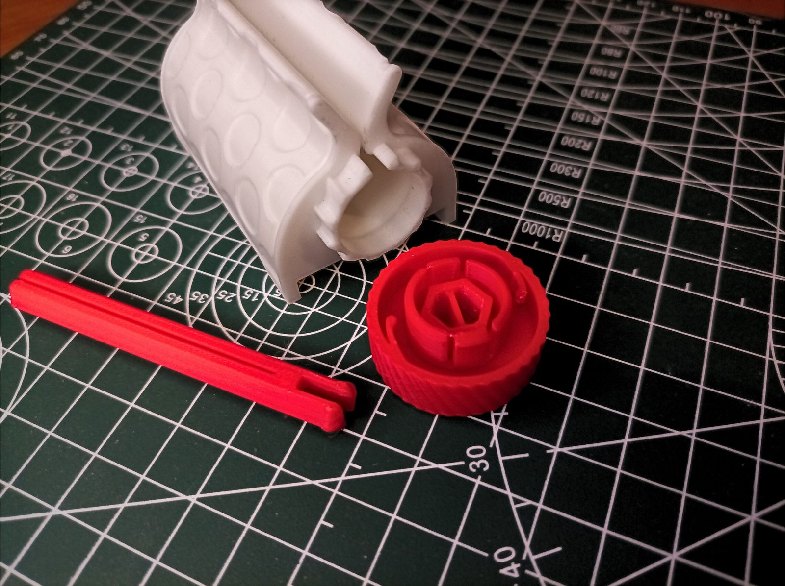 #6 Toothpaste Squeezer- External Gear — vue 15