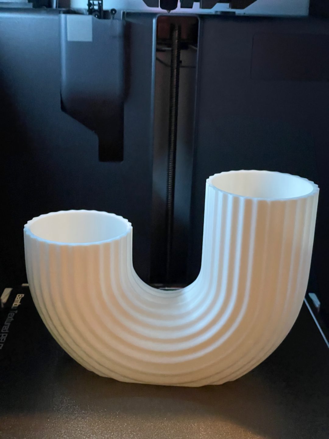#9 Modern minimalistic Vase U shaped — vue 10