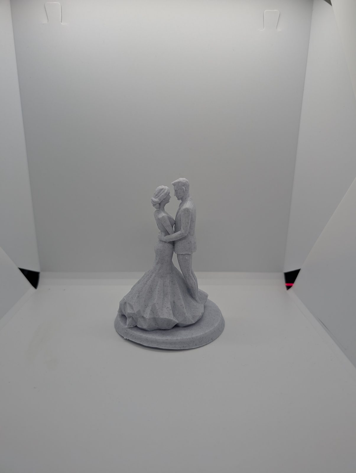 #10 Polygonal Love – Low-Poly Bride & Groom Sculpture — vue 3