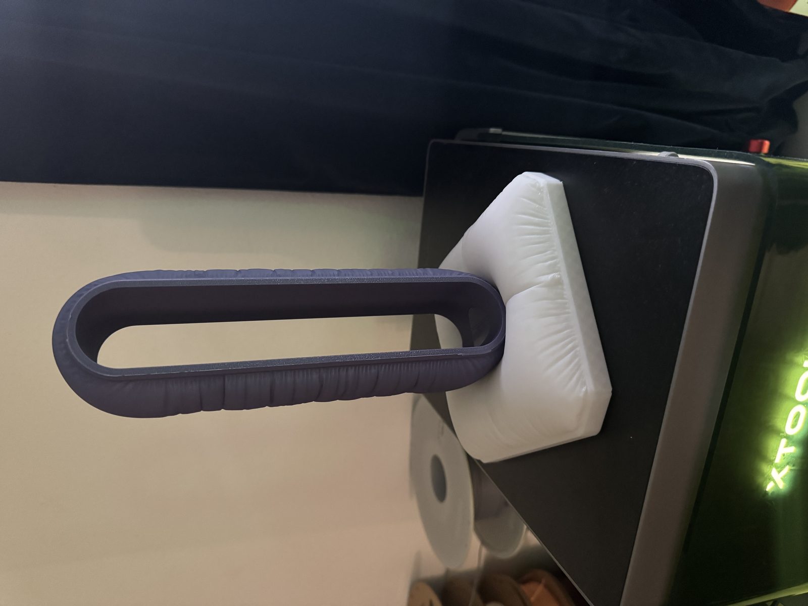 #11 PillowDock – The Softest Resting Place for Headset — vue 9