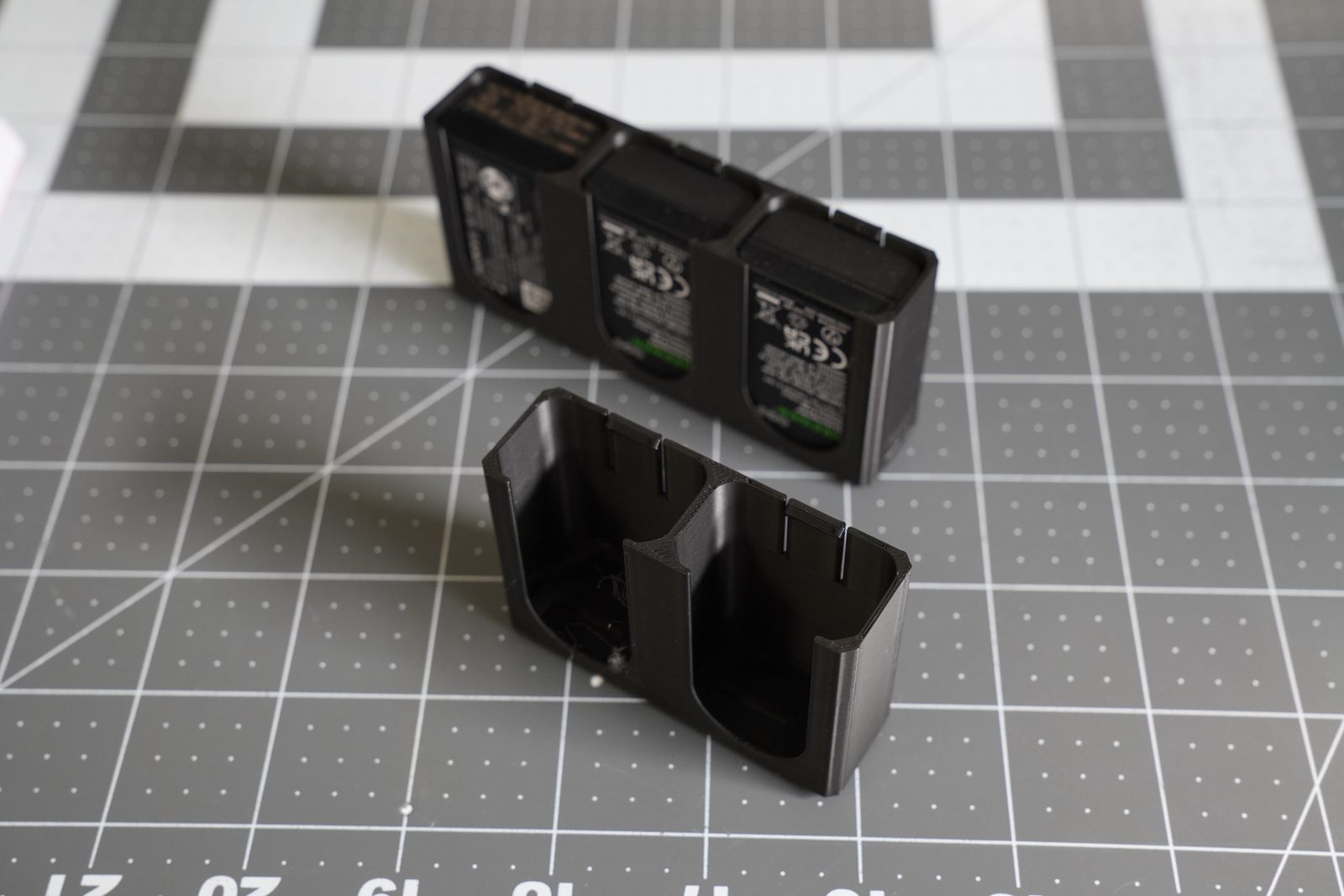 #11 Sony A6400 Battery Holder (NP-FW50) — vue 3
