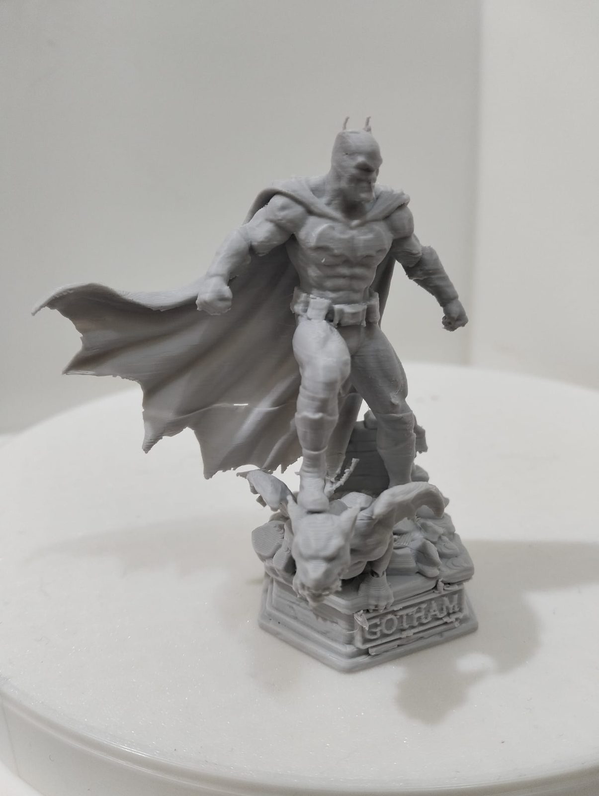 #12 BATMAN FIGURA VIGILANDO DESDE LA TORRE — vue 3