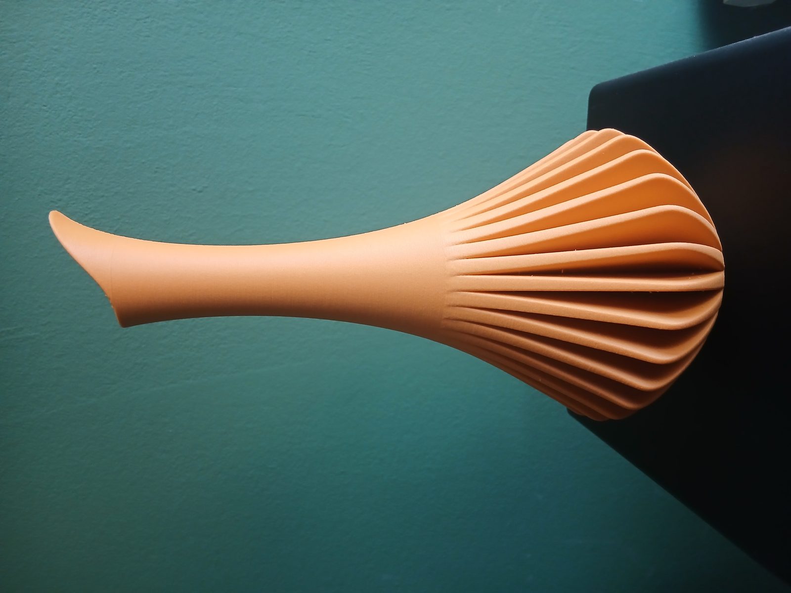 #13 MCM Vase — vue 9