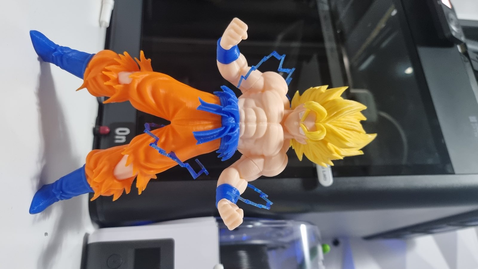 #14 Goku With Base FX — vue 5