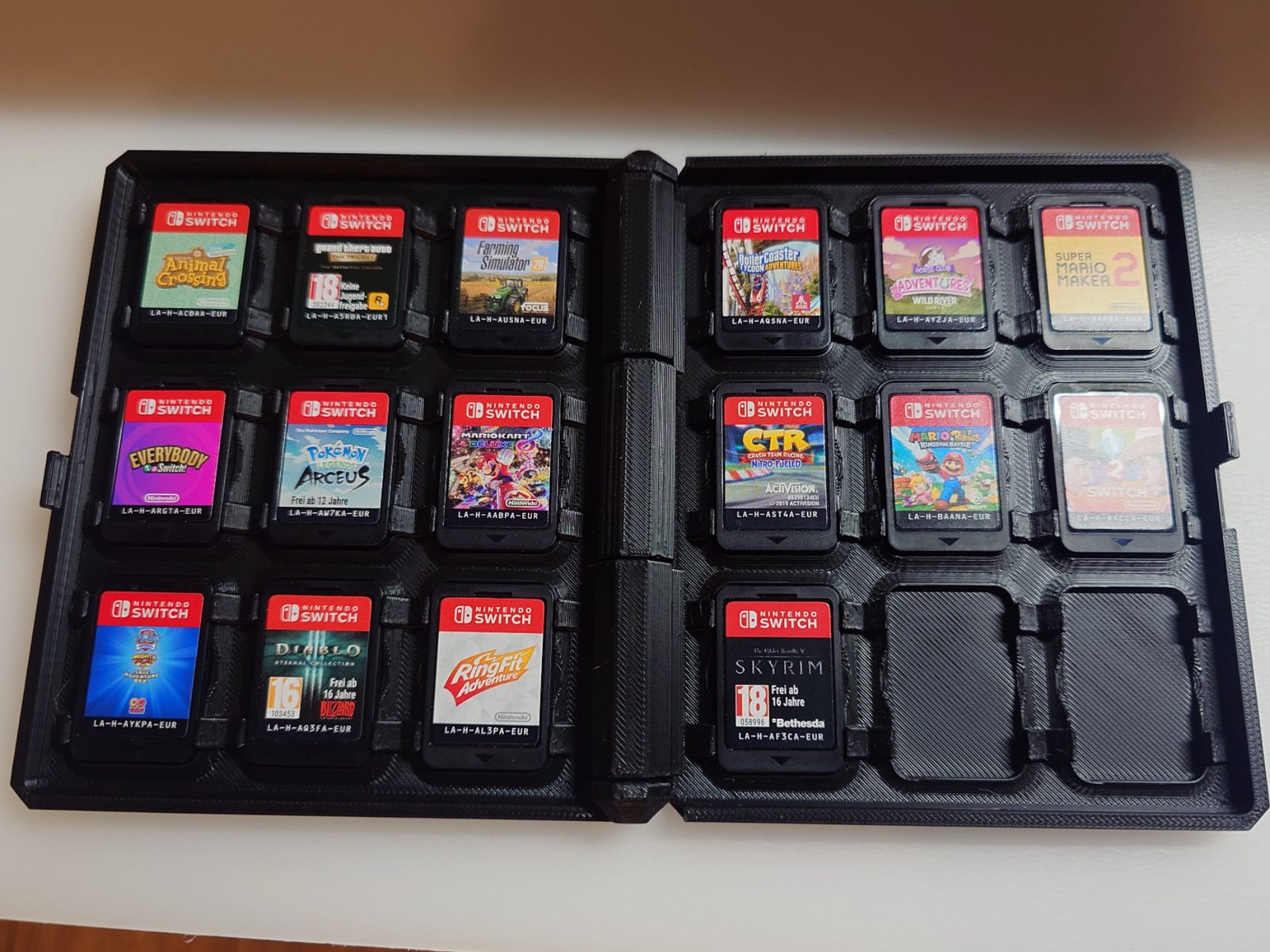 #16 Nintendo Switch game case — vue 3