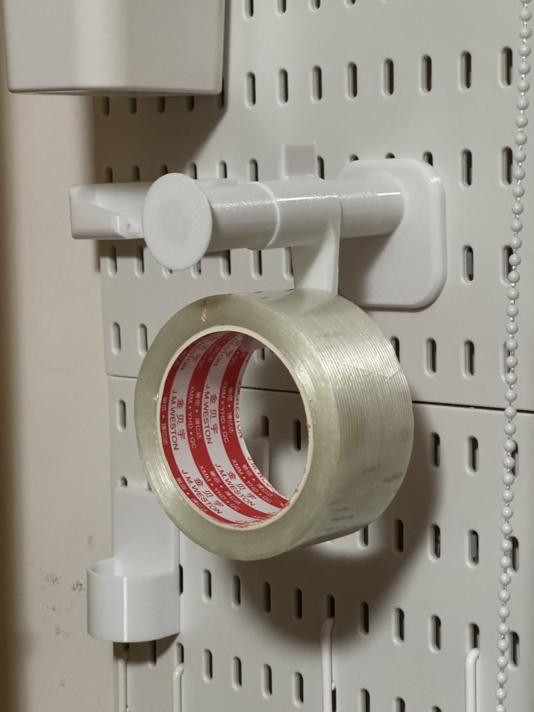 #17 A tape holder for skadis — vue 1