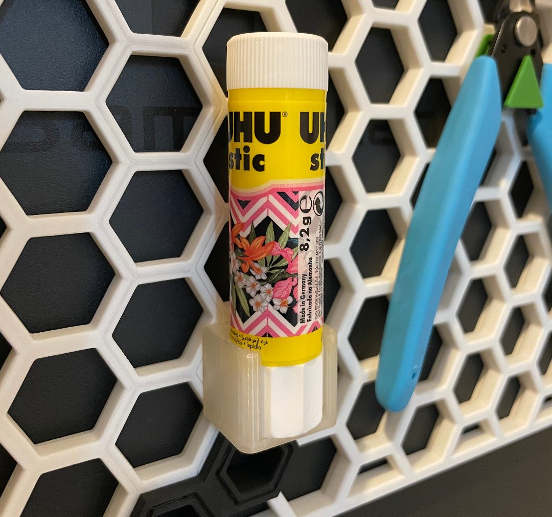 #17 HSW glue stick holder — vue 2