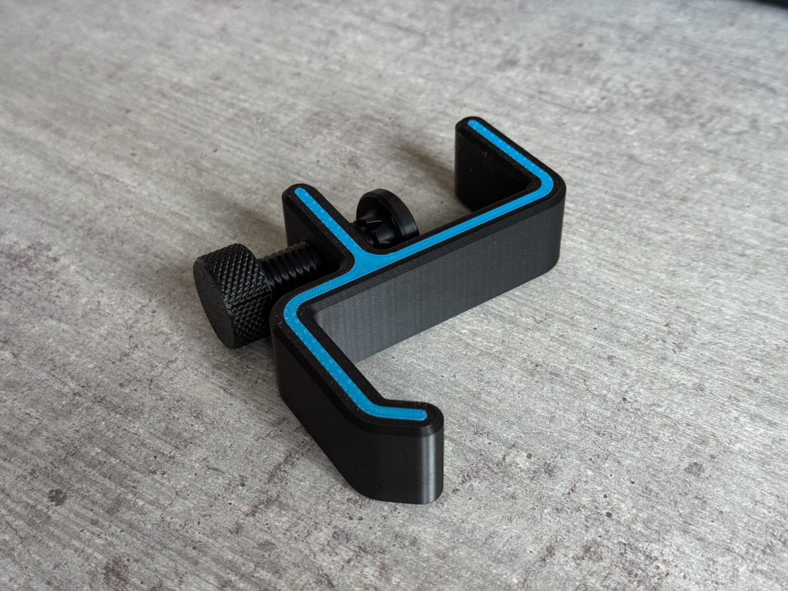 #21 Simple Headphone Hook dual color — vue 6