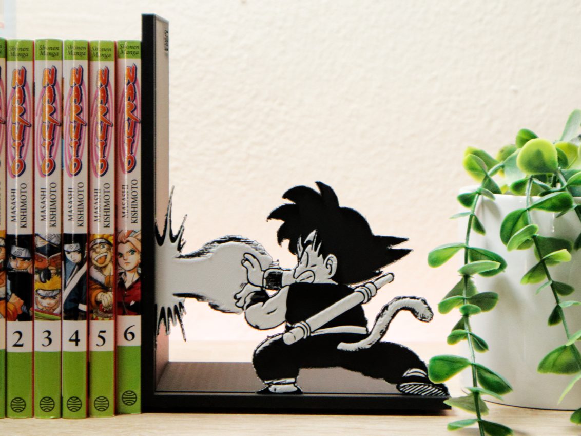 #23 Bookend of Son Goku doing the Kame Hame Ha! — vue 1