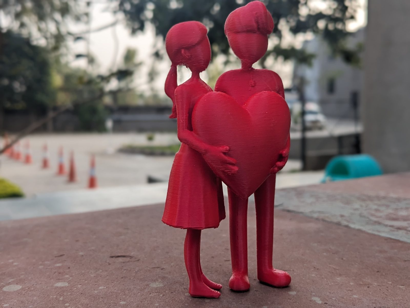 #24 Valentine Couple with heart — vue 2
