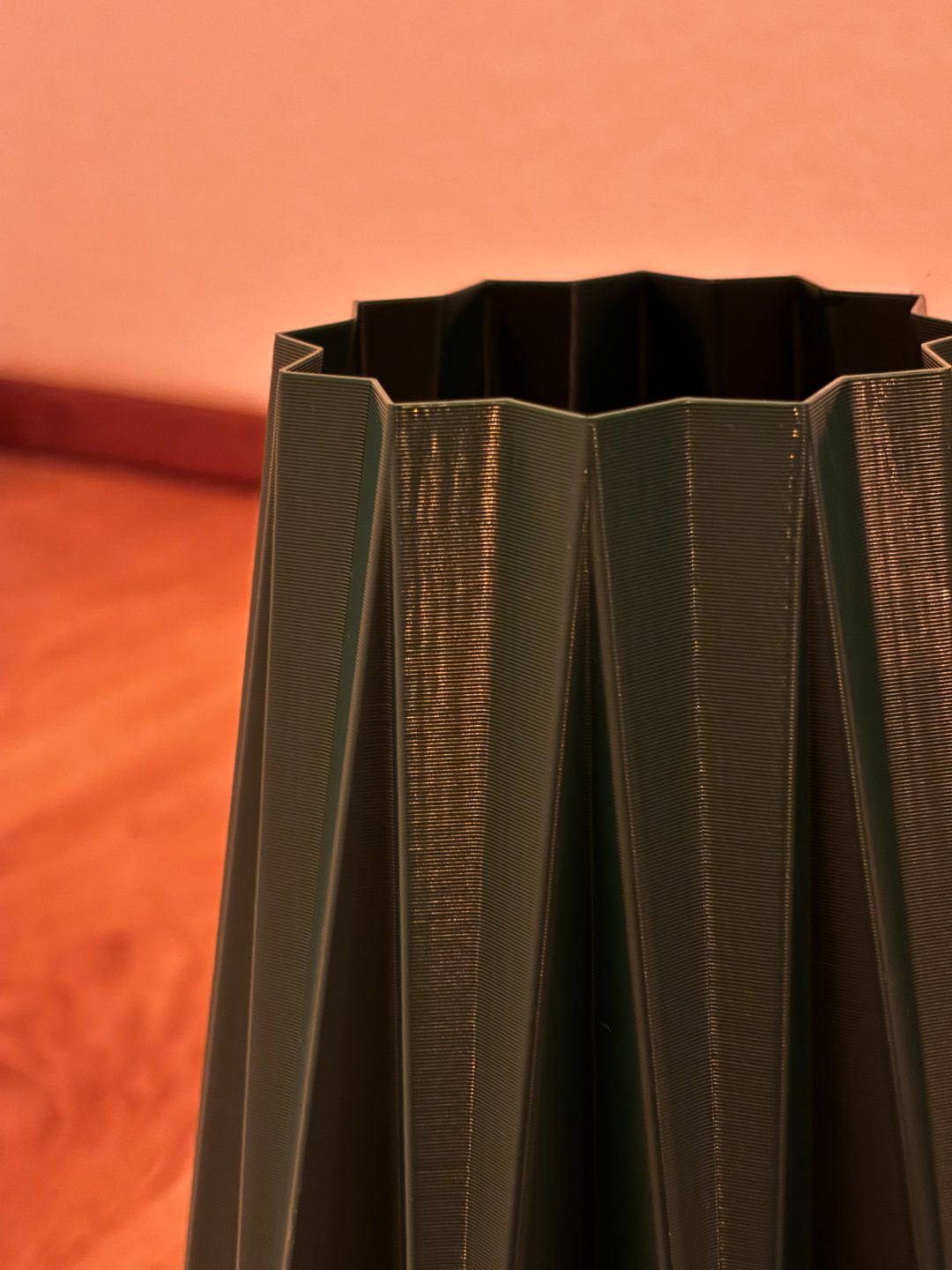 #24 Vase big ribs triangle — vue 6