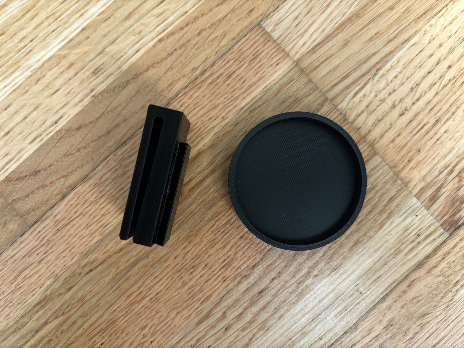 #27 CapIt! - Customizable Lens Cap Holder — vue 1