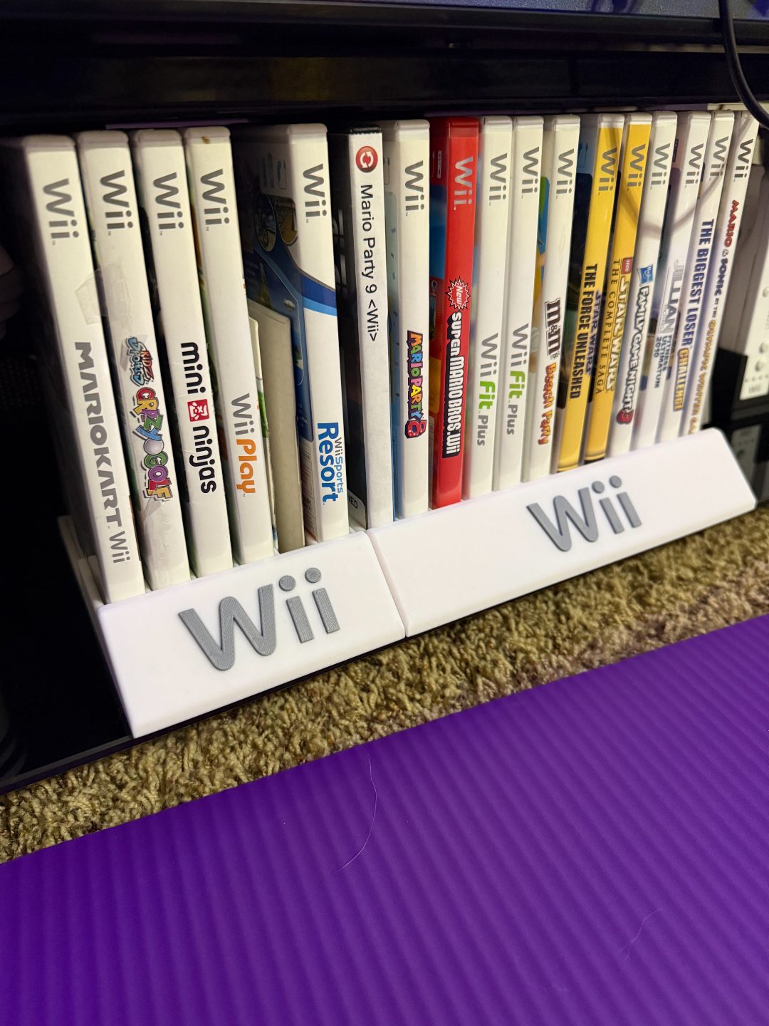 #29 Wii Video Game Holder - 12 Slot — vue 3