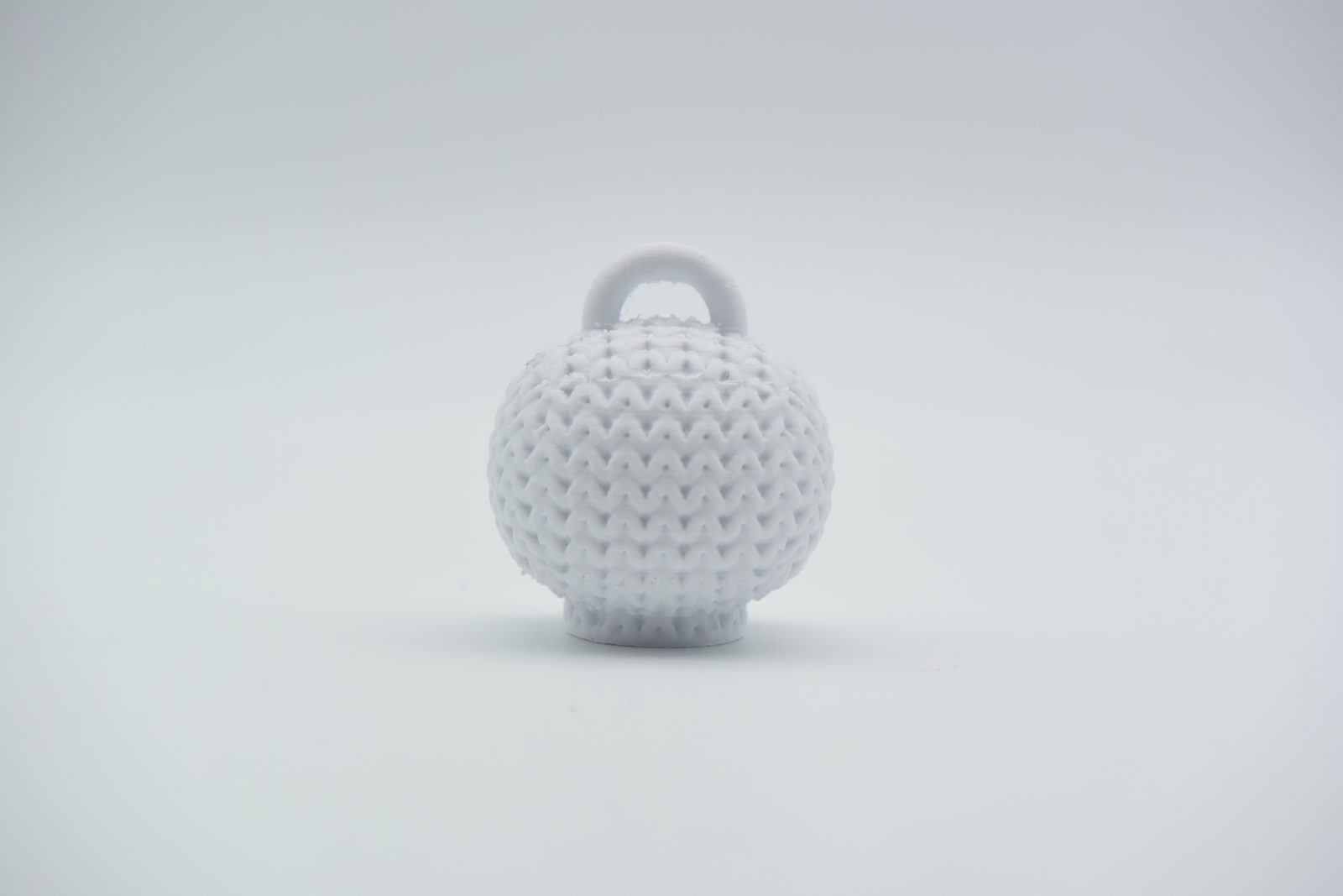 #31 Knitted Halloween Skull Keychain — vue 5