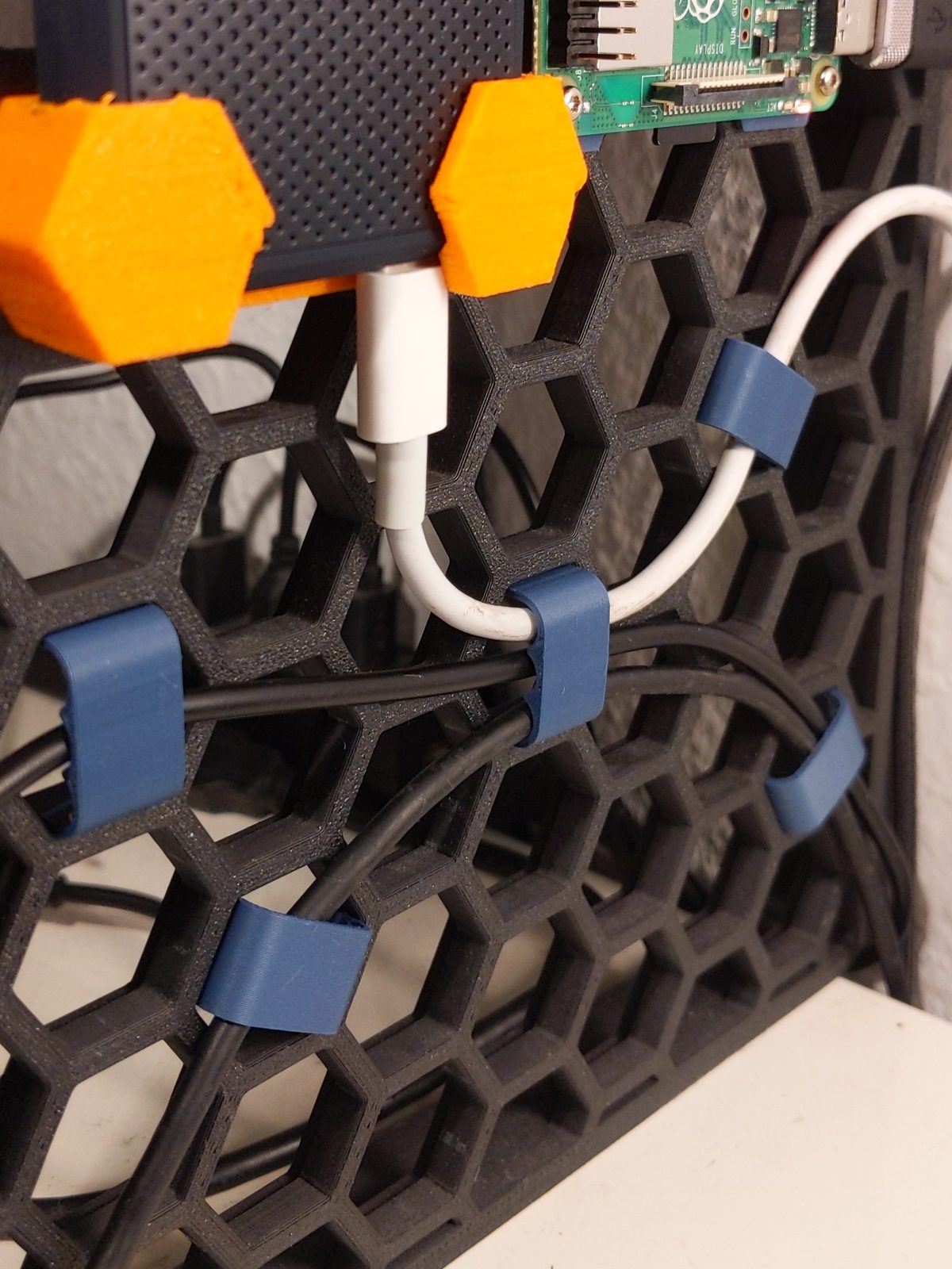#33 Quick cable clip for honeycomb storage wall (HSW) — vue 4