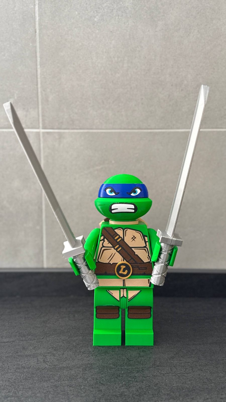 #35 Leonardo NinjaTurtles brick-style - 500% — vue 3