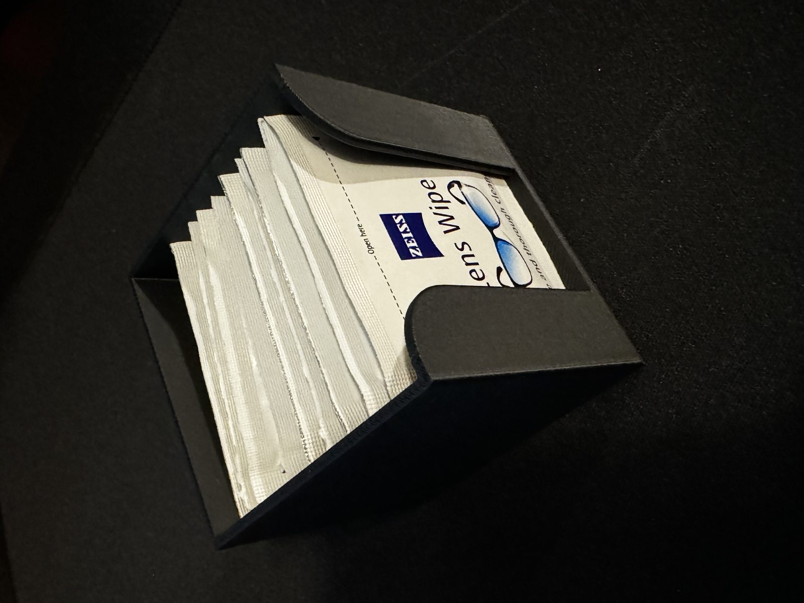 #36 Zeiss Lens Wipes Holder HSW — vue 3