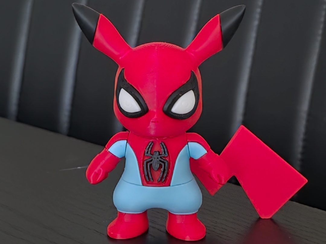 #37 Spider Man - Pikachu (Multiparts) — vue 4