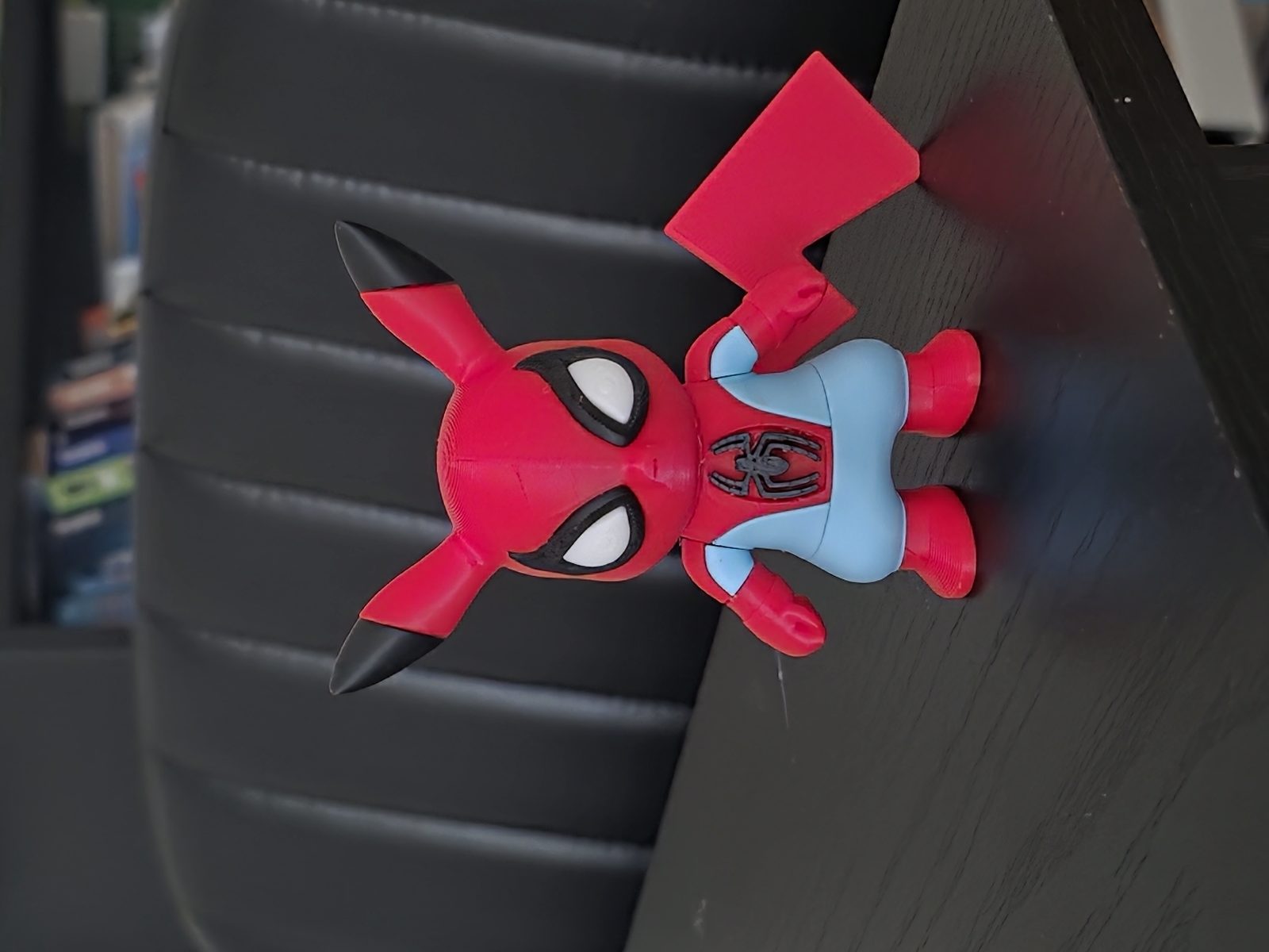 #37 Spider Man - Pikachu (Multiparts) — vue 6