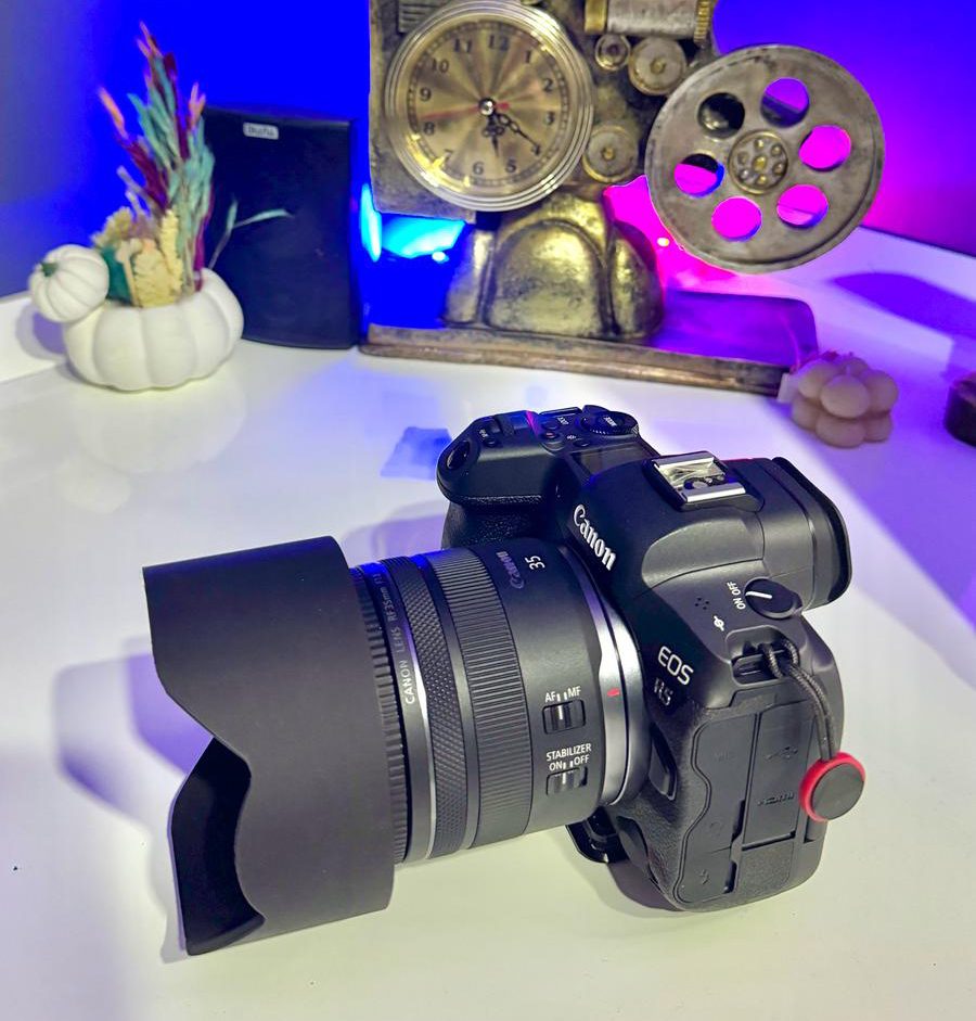 #38 Canon RF 35mm Lens Hood (nuts and bolts) — vue 1