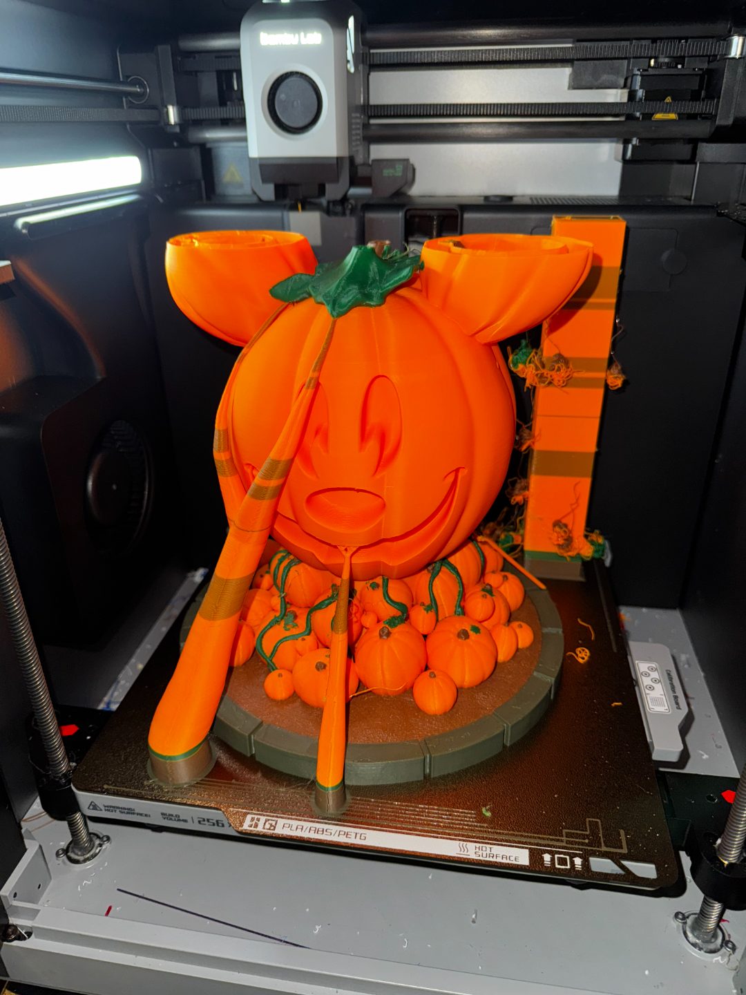 #39 Mickey Pumpkin — vue 3