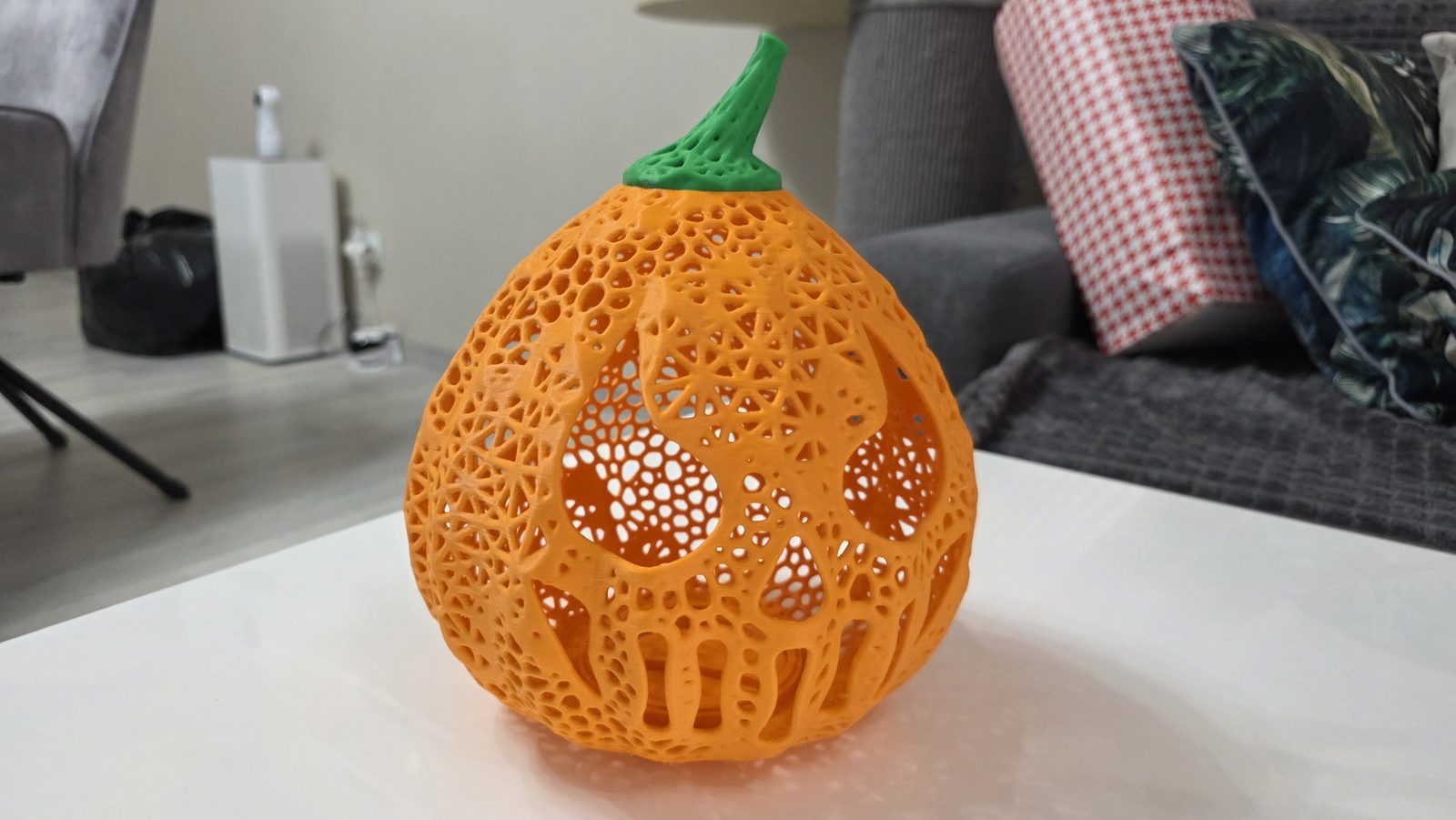 #40 Halloween Skull Tear Pumpkin Lantern — vue 3