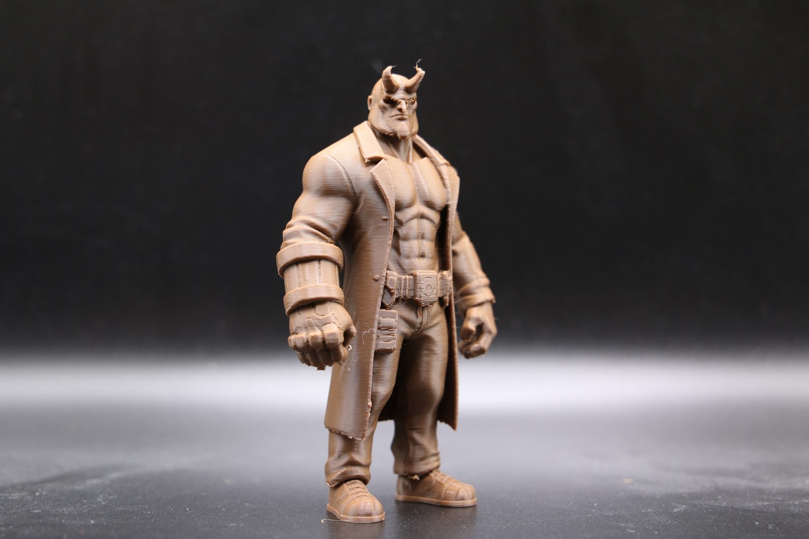 #41 Hellboy Desktop Buddy — vue 5