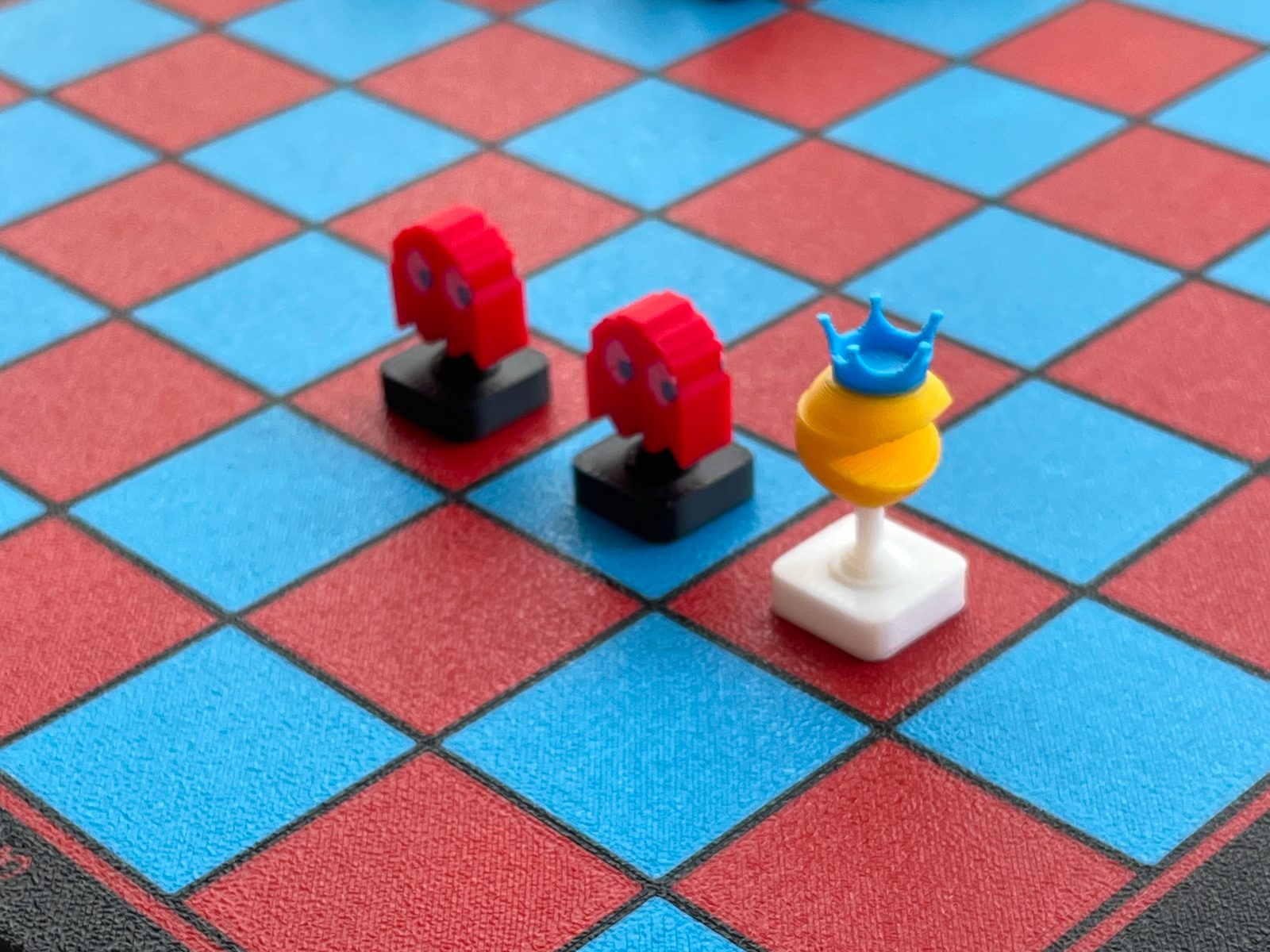 #41 Mini Arcade Chess Set — vue 3