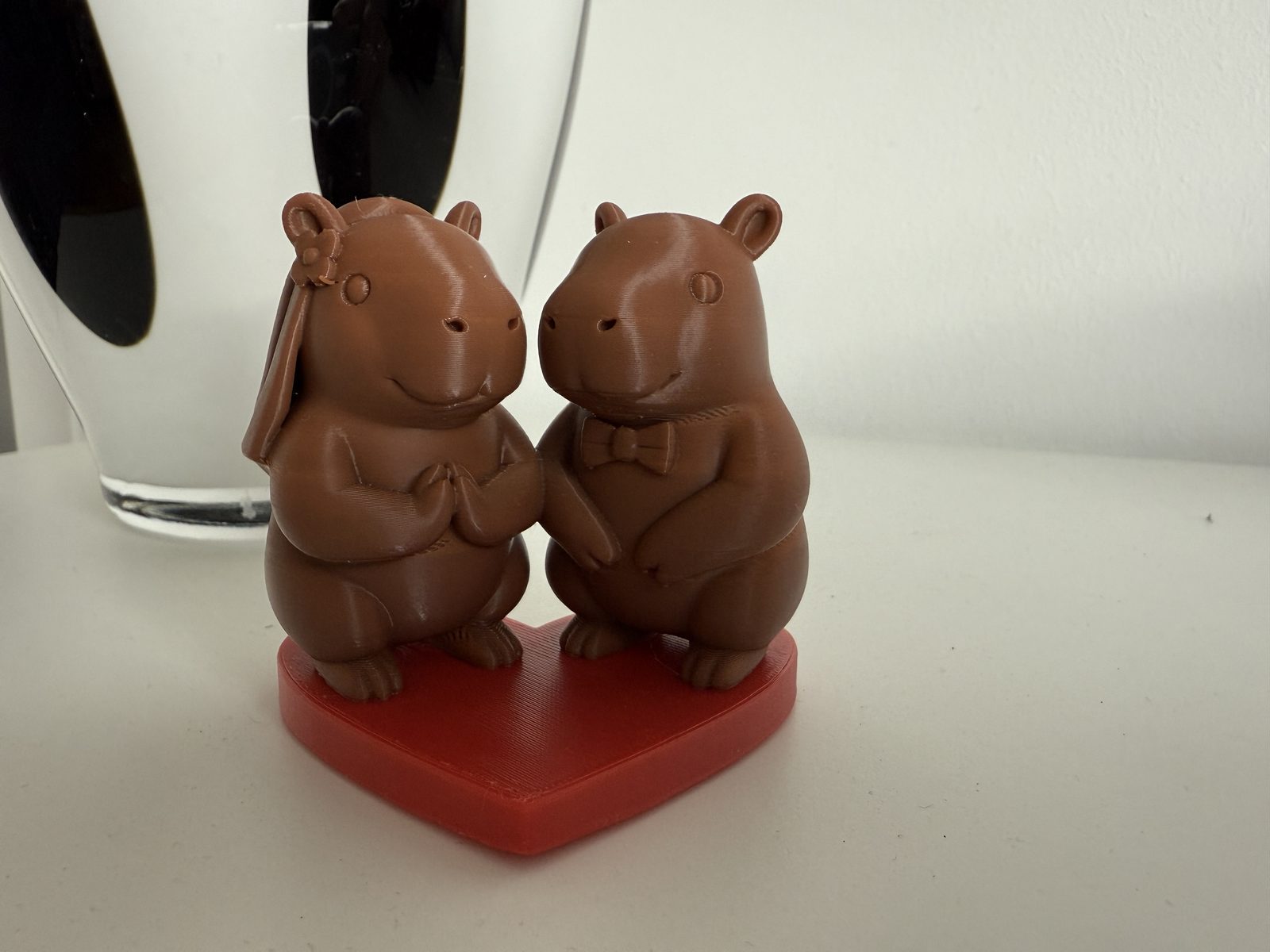 #41 Wedding Capybaras – Cute Bride & Groom — vue 3