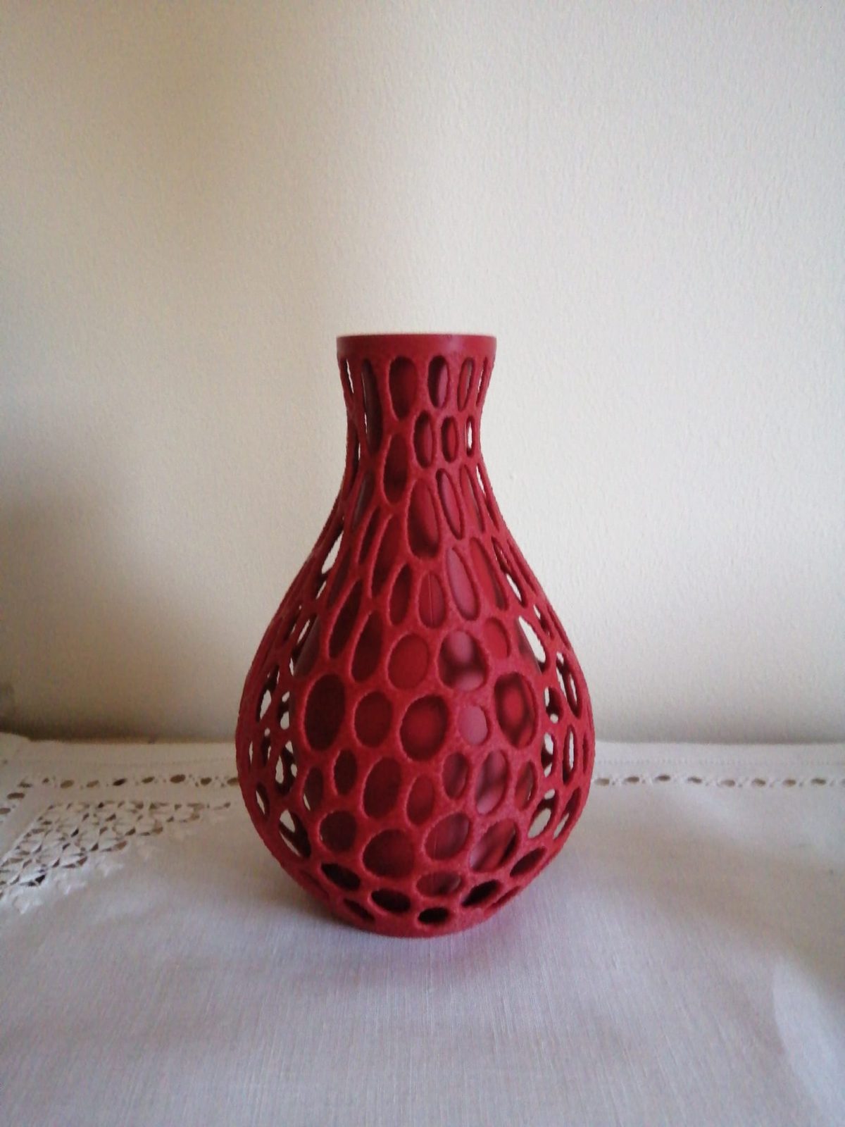 #43 Voronoi Vase — vue 3
