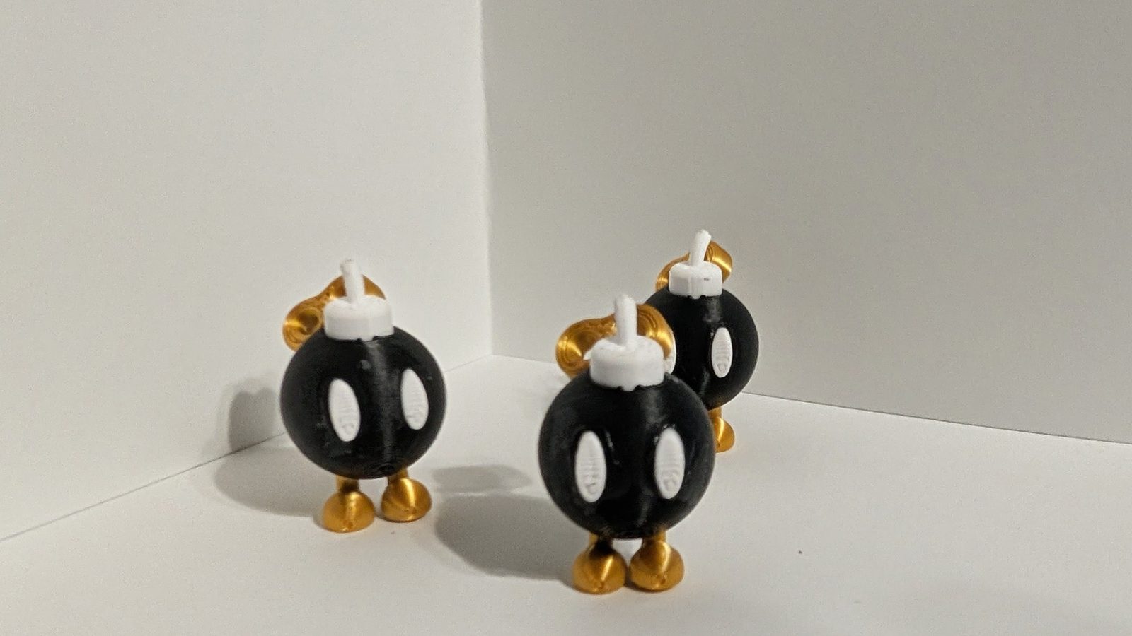 #44 Mini Bob-omb Super Mario — vue 4
