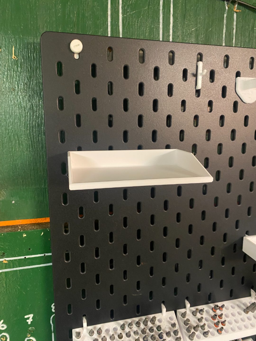 #45 Skadis tray shelf — vue 16