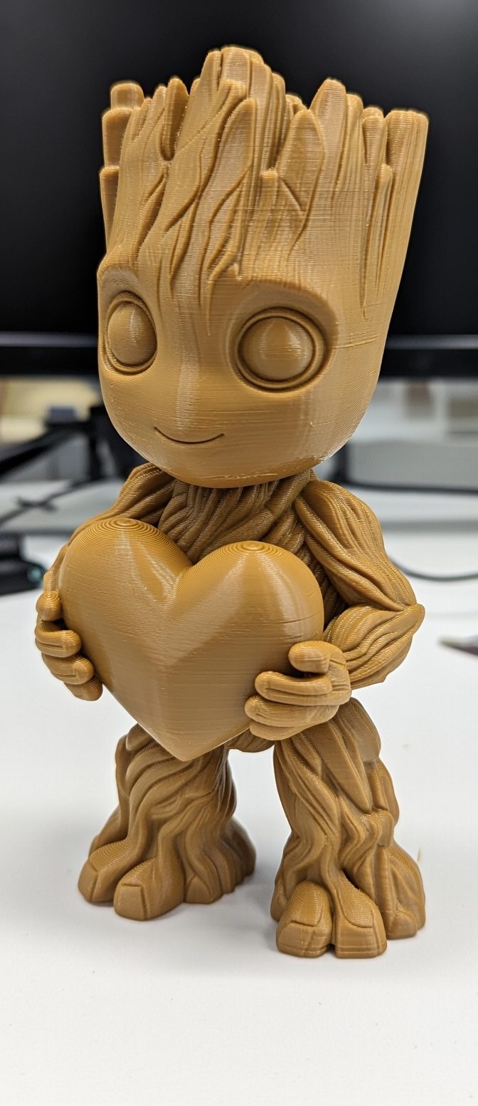 #45 Valentines - Cute Baby Groot with Heart — vue 5
