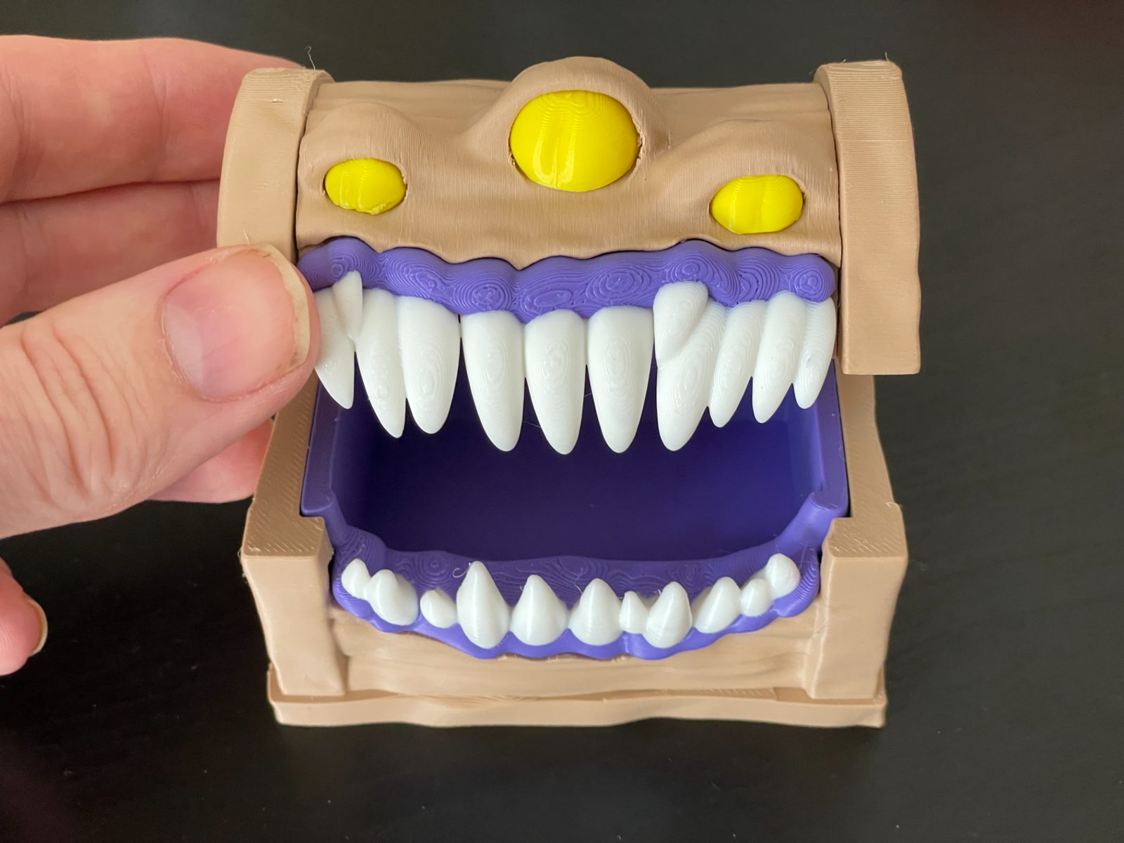 #46 Working Mimic Chest (with Double Bottom) — vue 4