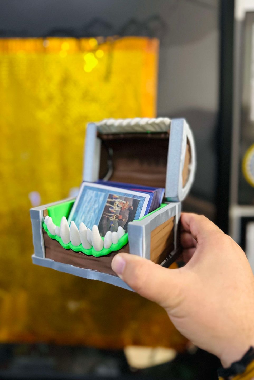#46 Working Mimic Chest (with Double Bottom) — vue 5