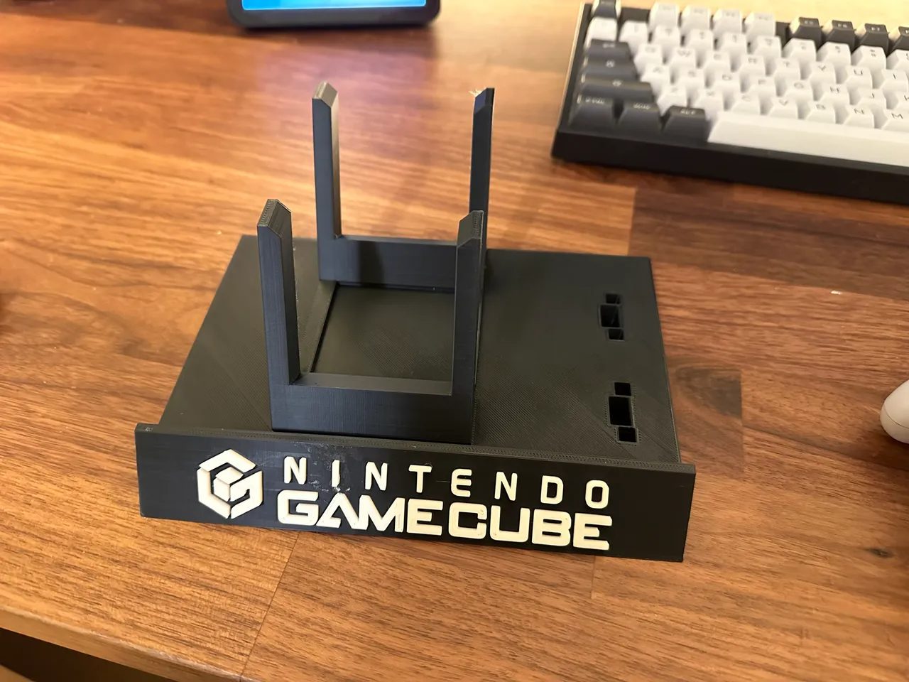 #48 GCN Wavebird Stand — vue 4