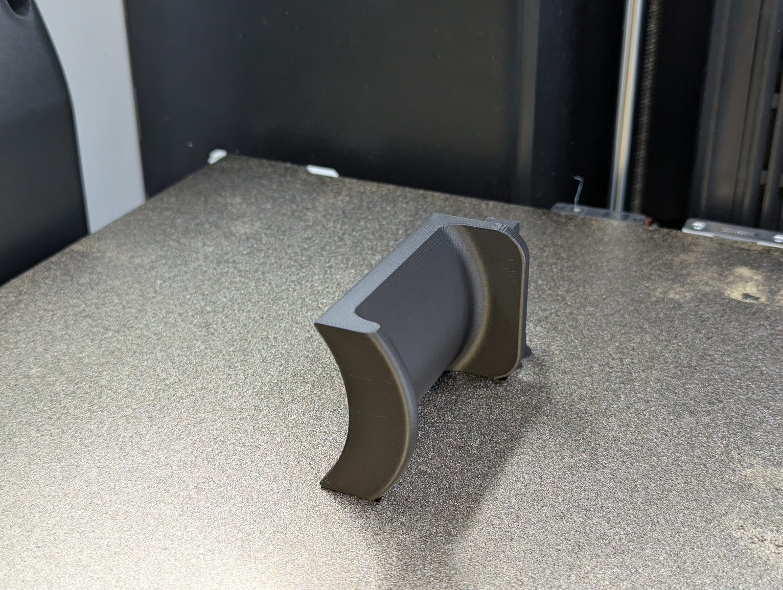 #48 Ikea Skadis Headphone Holder — vue 2