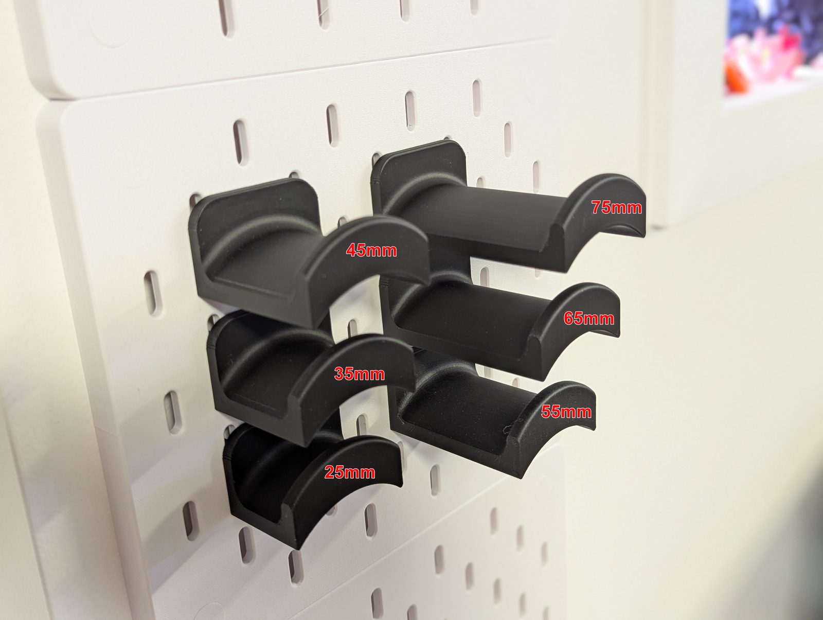 #48 Ikea Skadis Headphone Holder — vue 15
