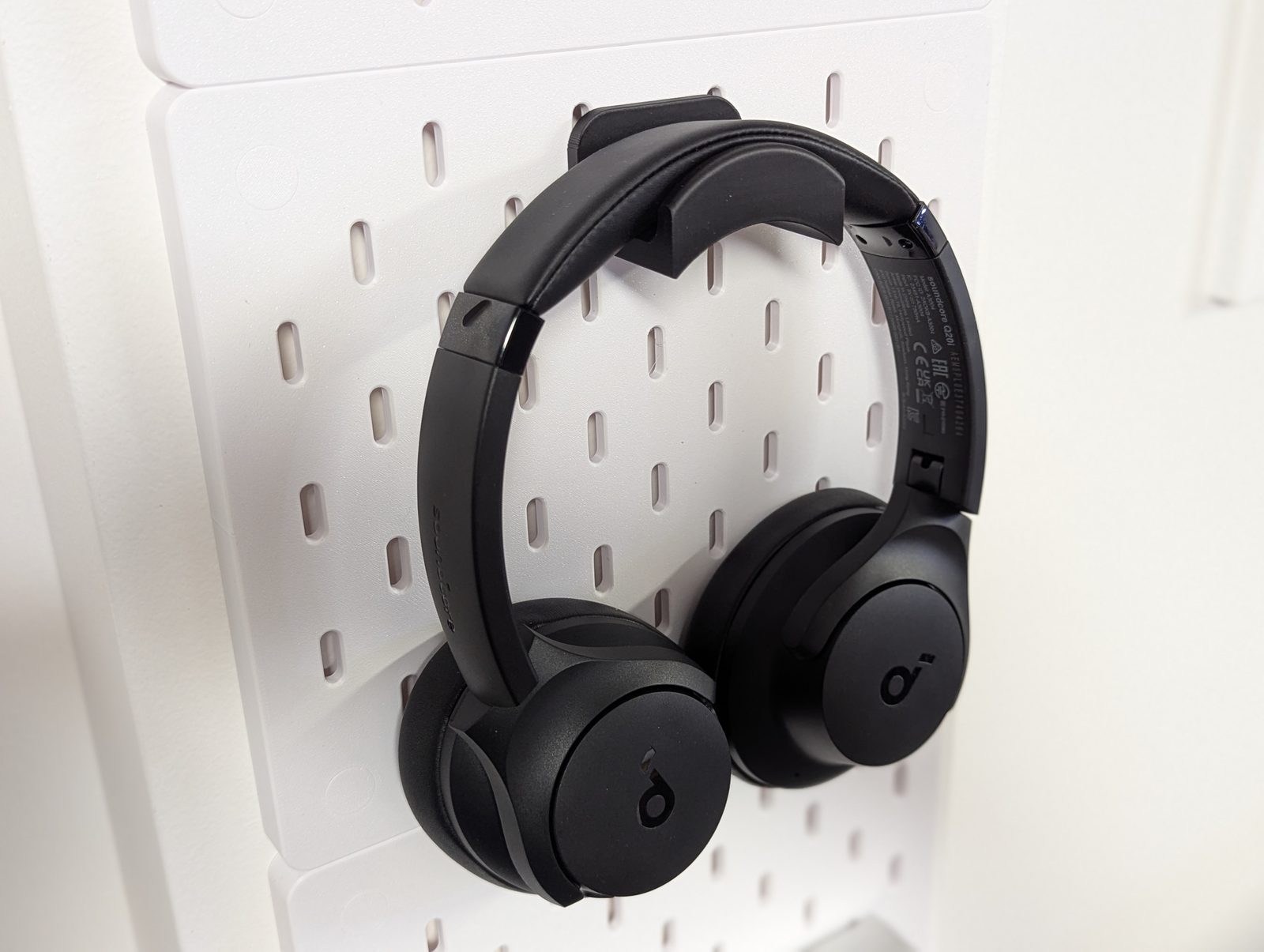 #48 Ikea Skadis Headphone Holder — vue 16
