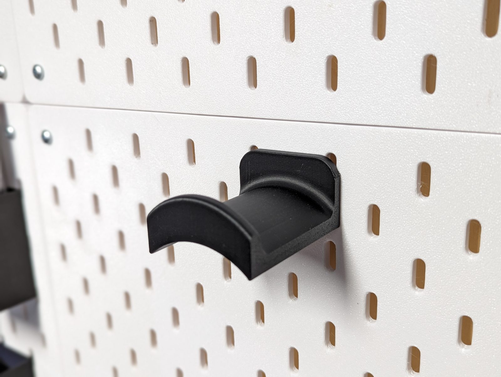 #48 Ikea Skadis Headphone Holder — vue 22