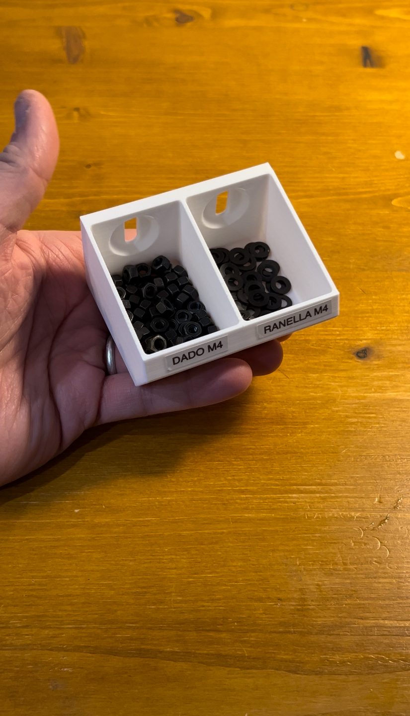 #49 IKEA SKADIS TRAY — vue 13