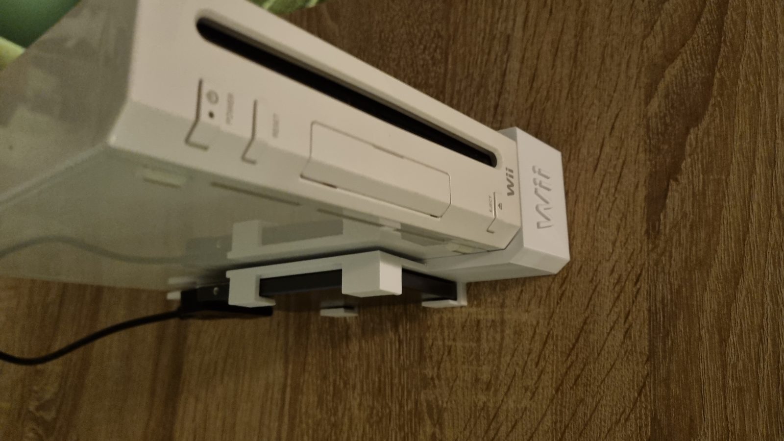#51 Nintendo Wii Stand With 2,5 Harddrive Ssd — vue 3
