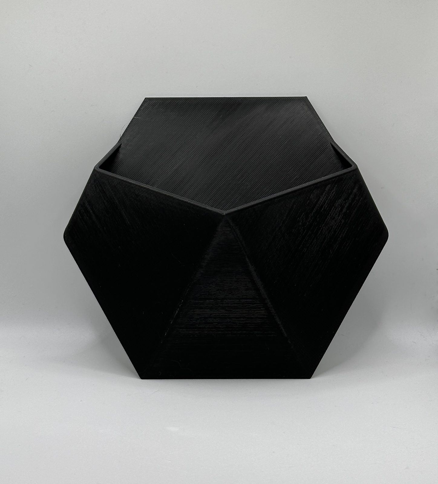 #51 Wall-Mounted Minimalist Plant Pot Stealth — vue 2