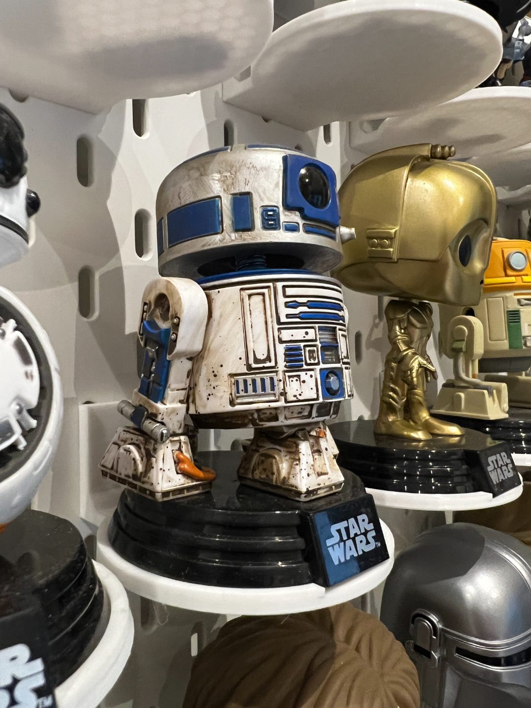 #52 Funko Pop Ikea Skadis Holder — vue 4