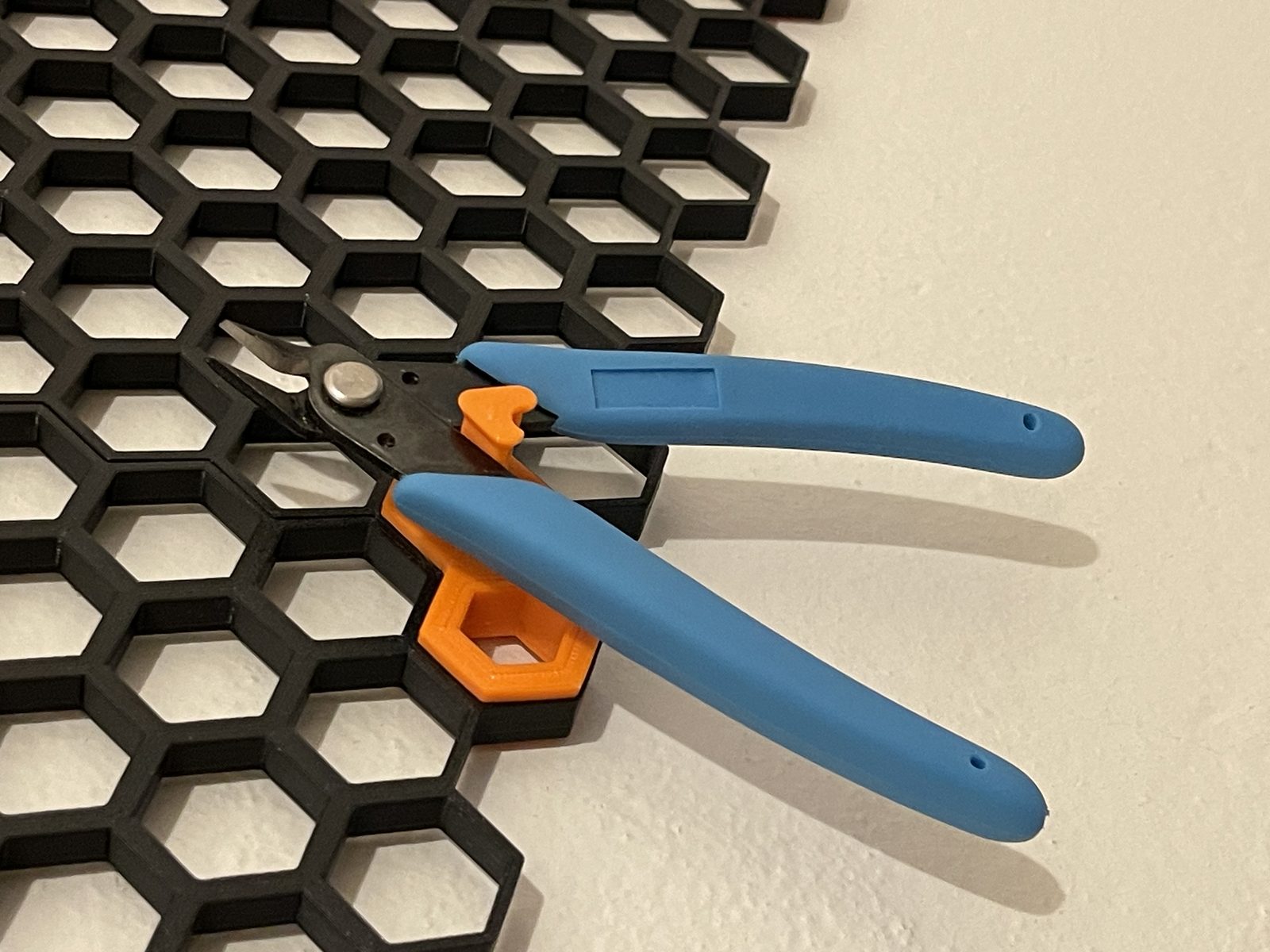 #53 HSW Filament Flush Cut Pliers Holder — vue 3
