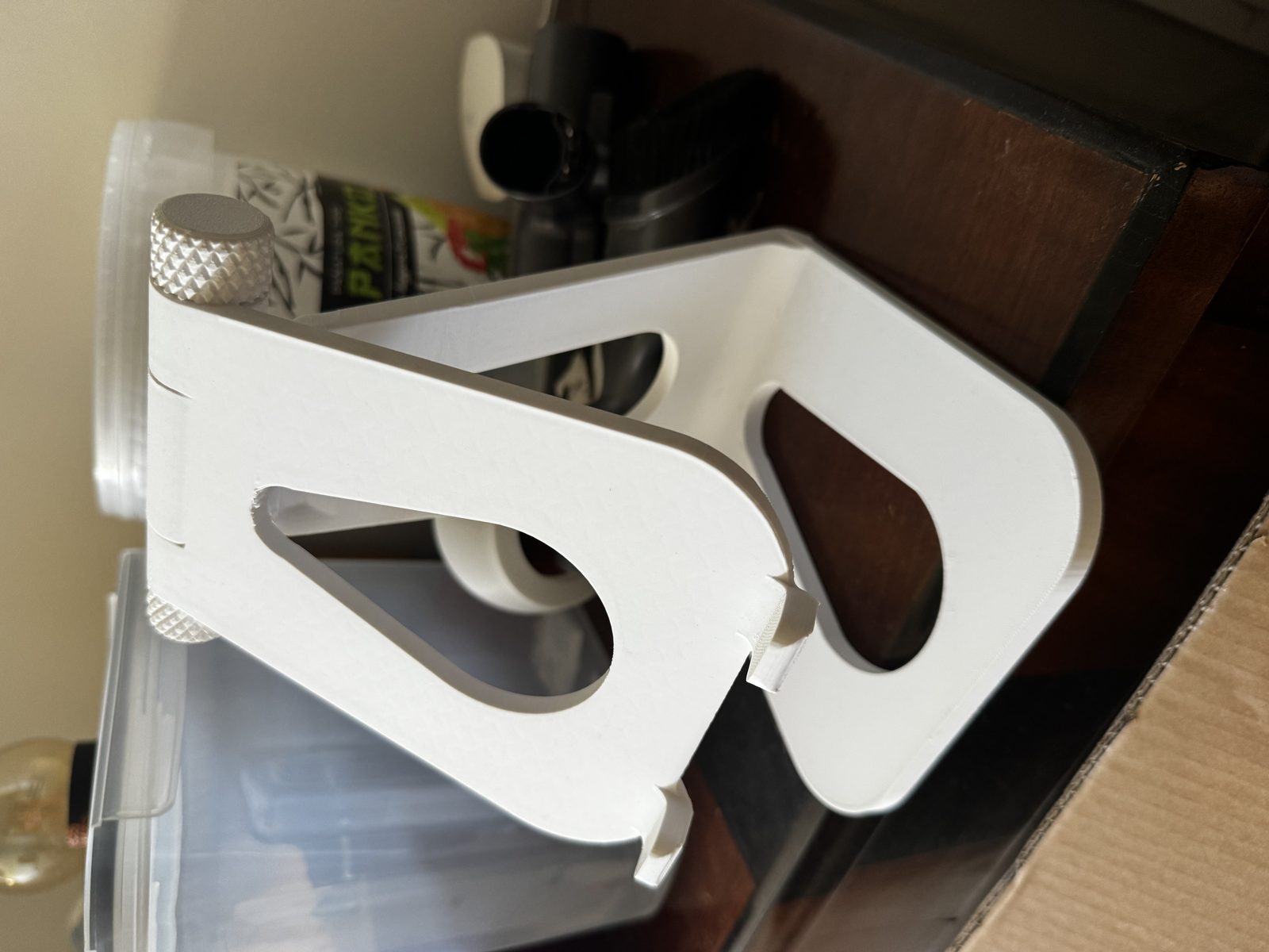 #53 Tiltable Tablet Stand with Locking System — vue 1