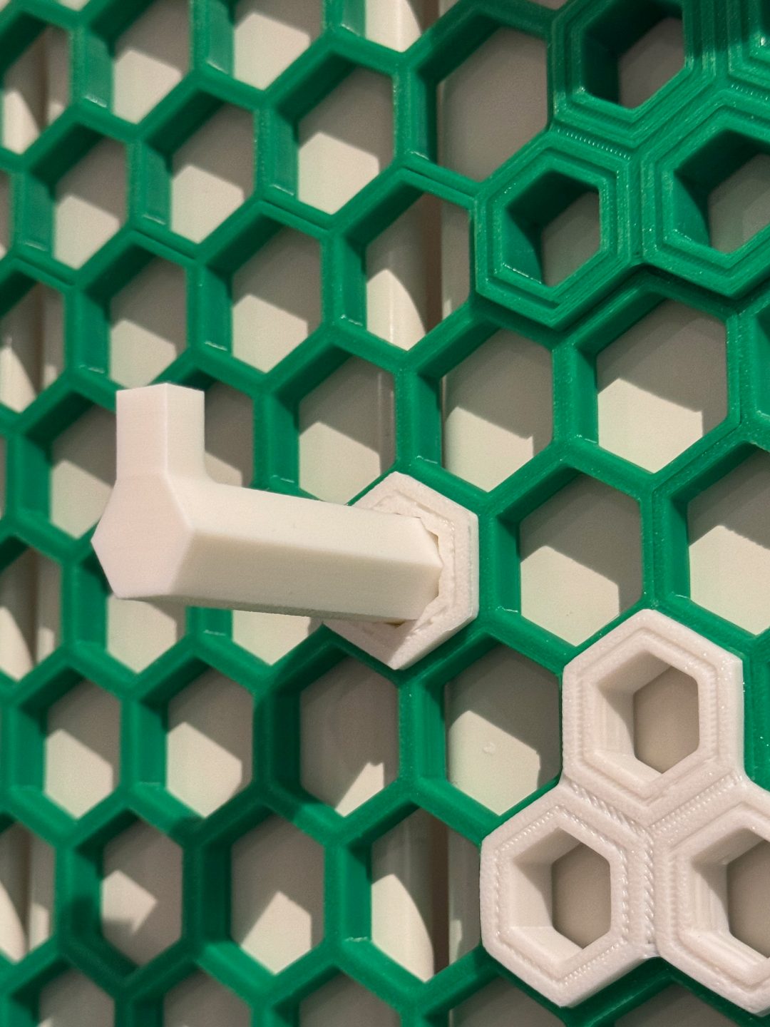#56 HSW Honeycomb storage wall empty inserts — vue 3