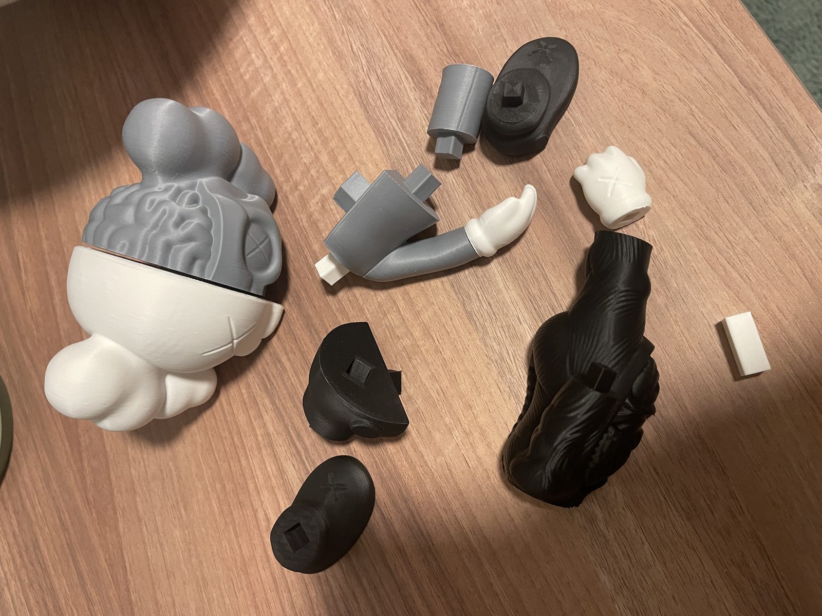 #56 KAWS x FUNKO - SECTION (Companion) — vue 13